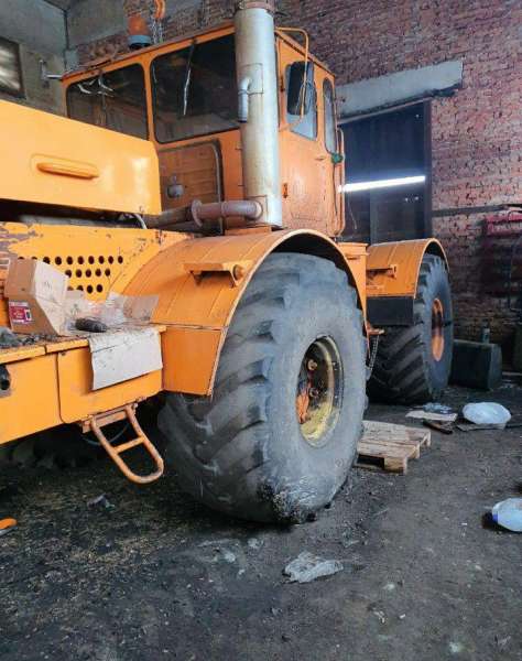 Трактор Кировчанин К-700