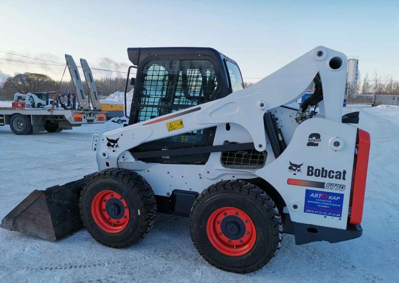 Мини погрузчик Bobcat S770