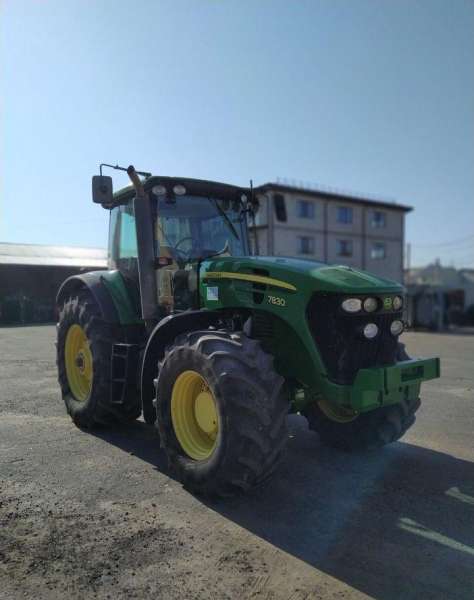 Трактор John deere 7830