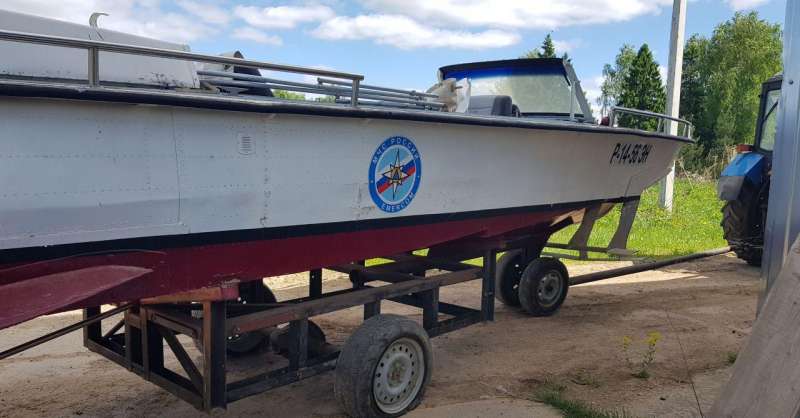 Катер Волга с мотором Mercruiser 200 л.с