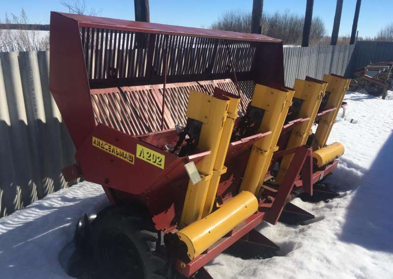 Картофельная сажалка лидсельмаш Л-202