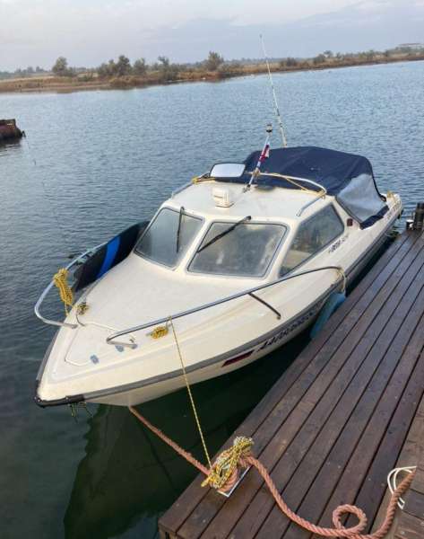 Финский каютный катер Bella 642