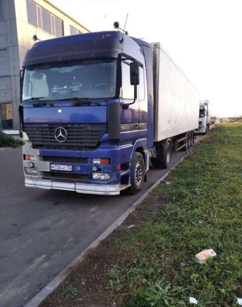 Седельный тягач Mercedes-Benz Actros 1843