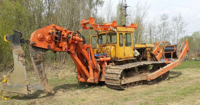 Кабелеукладчик КВГ-1 на базе болотника Т10МБ