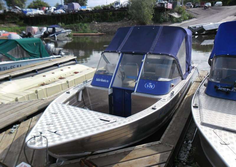 Мотолодка "Салют 480" с мотором "Ямаха 60"