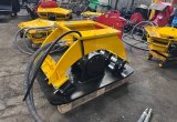 Вибпоплита для экскаватора погрузчика для TLB 825 в Уфе