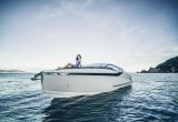Моторная яхта F-Line 33 (017) в Москве