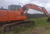 Hitachi ZX200 гусеничный экскаватор в Омске