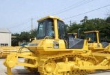 Японский бульдозер komatsu D63E-12