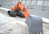 Гусеничный экскаватор UMG E220C