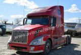 Седельный тягач Volvo VNL, 2003г